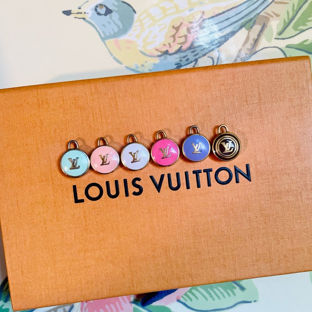 Louis Vuitton Pastilles Charm